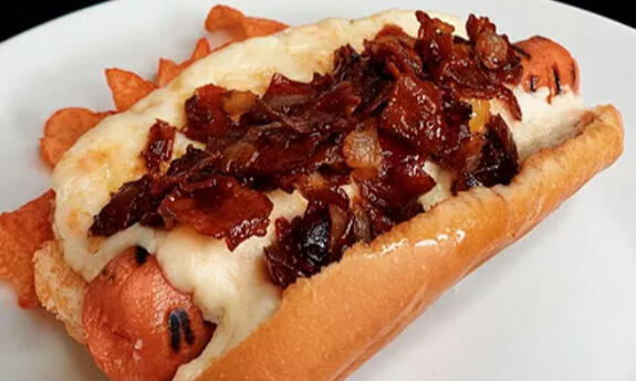 2 Hotdogs con queso $40